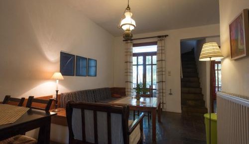 Two-Bedroom Apartment - Split Level