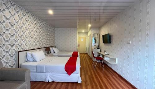 Twin Room with Bath