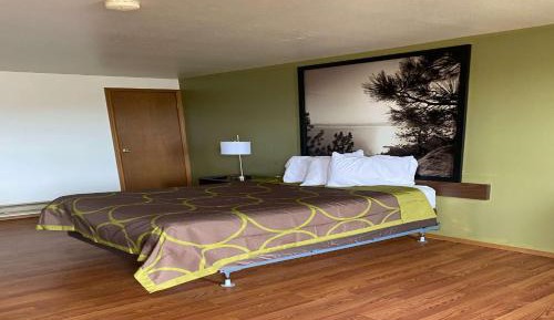 King Room - Non-Smoking