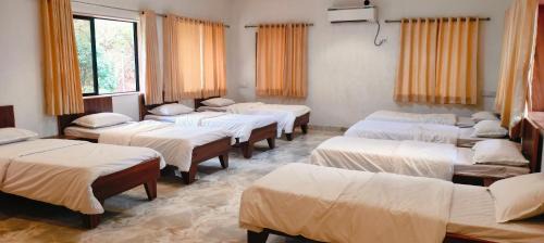 10-Bed Mixed Dormitory Room