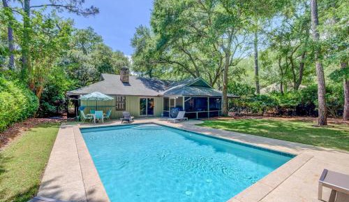 Three-Bedroom Holiday Home 