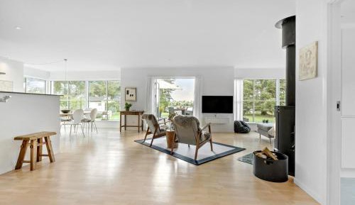 Four-Bedroom Holiday Home