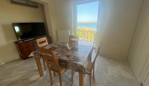 One-Bedroom Apartment with Sea View (3 Adults)