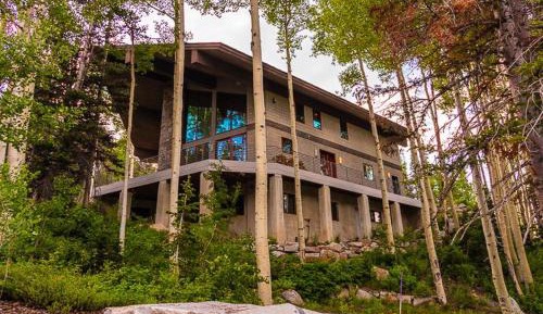 Six-Bedroom Holiday Home
