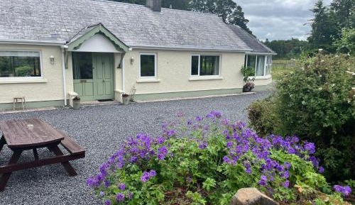 Deluxe Bungalow with Garden View