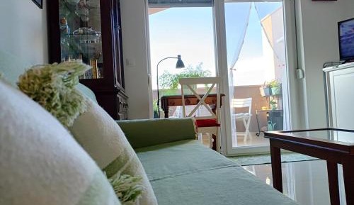 One-Bedroom Apartment with Balcony