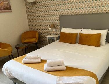 Superior King Room