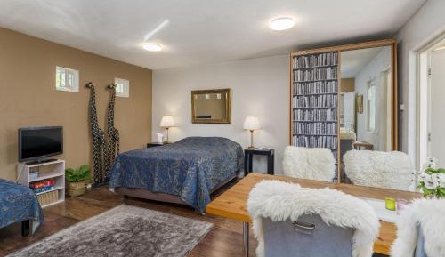 One-Bedroom House