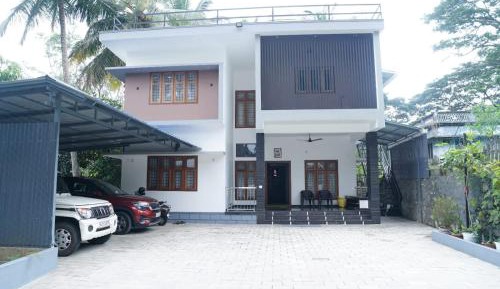Four-Bedroom Holiday Home