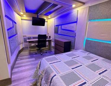 Four-Bedroom Deluxe Apartment