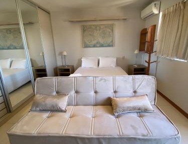 Apartment with Lake View