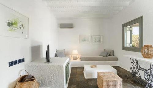Two Bedroom Apartment with Sea View