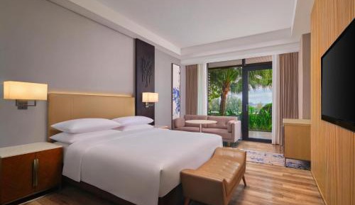 King Room with Balcony