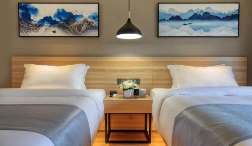 Twin Room City View 