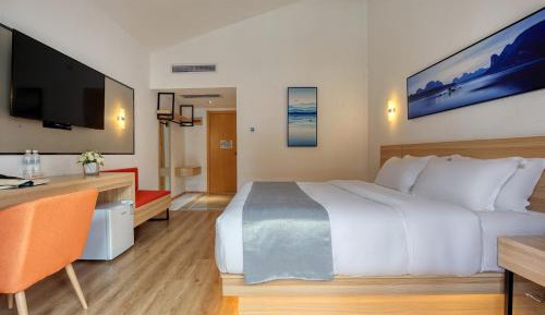 Queen Room City View 