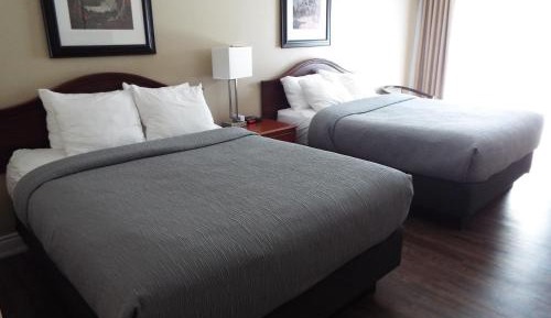 Queen Room with Two Queen Beds - Non-Smoking