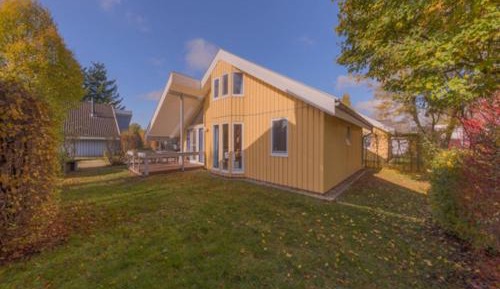 Three-Bedroom Holiday Home 