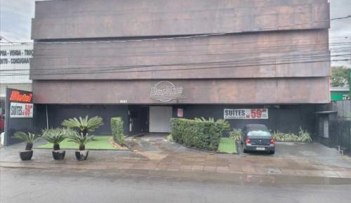 Queen Suite with Spa Bath