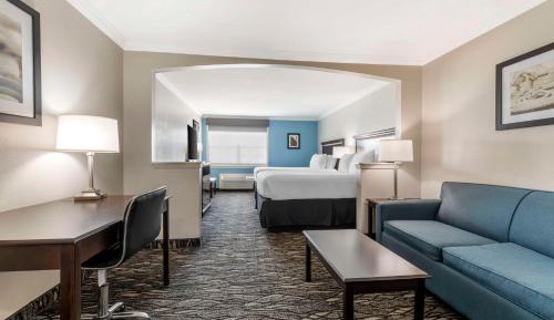 Superior Queen Room with Two Queen Beds - Non-Smoking