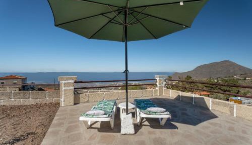 Villa with Garden View