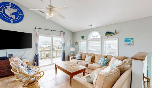 Five Bedroom Holiday Home
