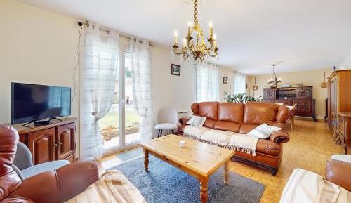 Three-Bedroom Holiday Home 