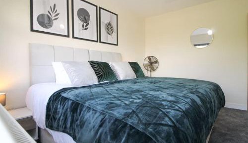 Three-Bedroom Townhouse