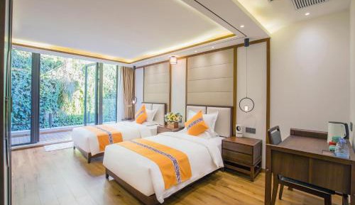Deluxe Twin Room