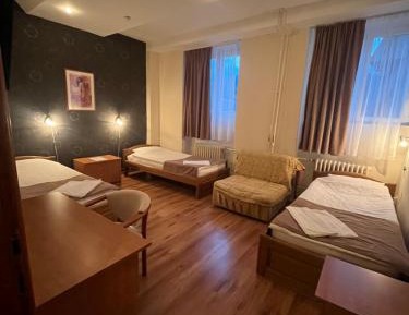 Basic Triple Room
