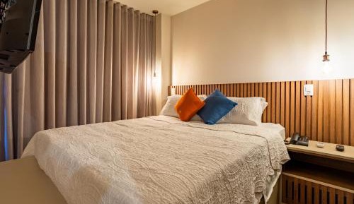 One-Bedroom Apartment with Balcony