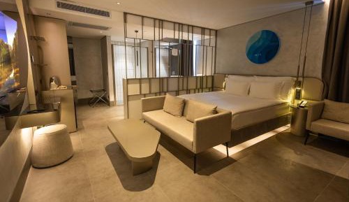 Suite with Spa Bath
