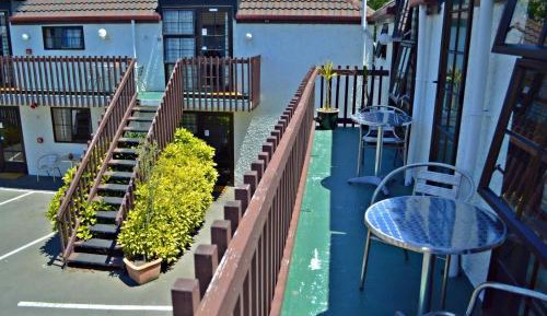 Deluxe Four Bedroom Spa Apartment
