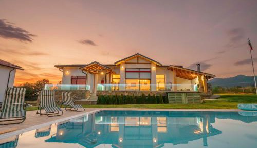 Deluxe Villa