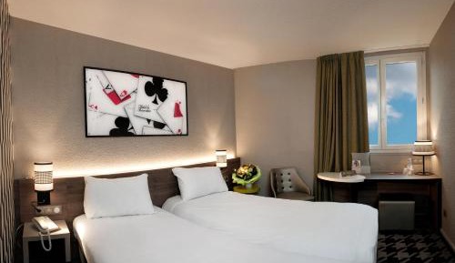 Standard Twin Room