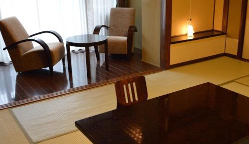 Japanese-Style Room