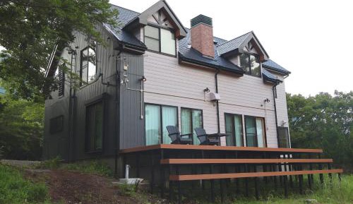 Three-Bedroom Holiday Home 