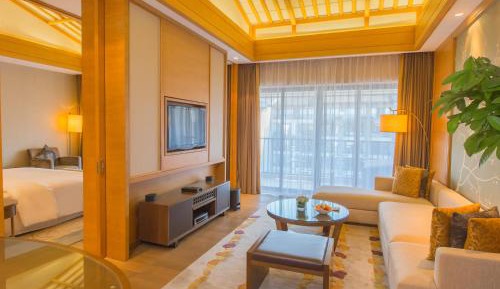 Club Suite, Concierge lounge access, Suite, 1 King