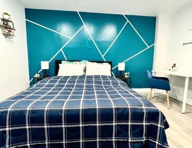 Queen Room with Shared Bathroom