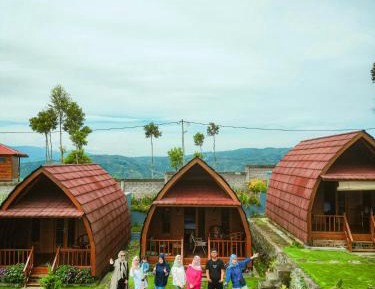 Bungalow with Patio