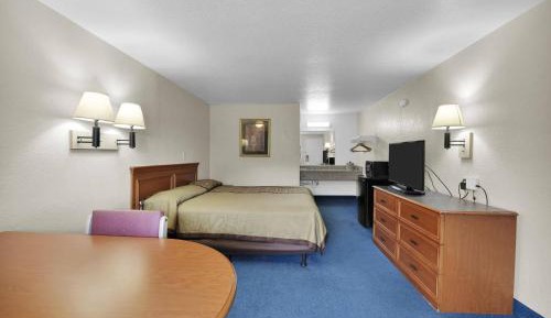 King Room - Non-Smoking