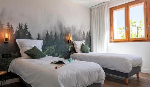 Twin Room with City View