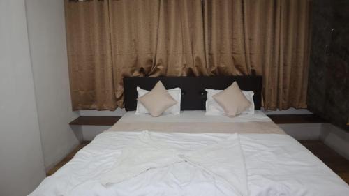 Large Single Room