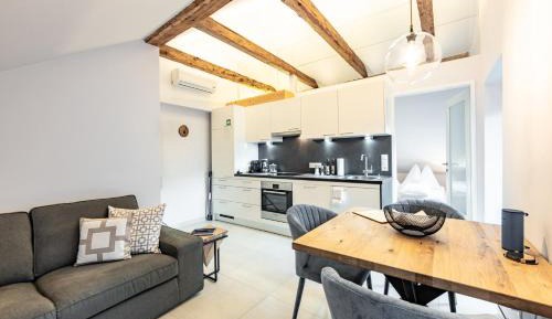 Apartment with Garden View
