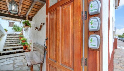 Double or Twin Room with Private Bathroom