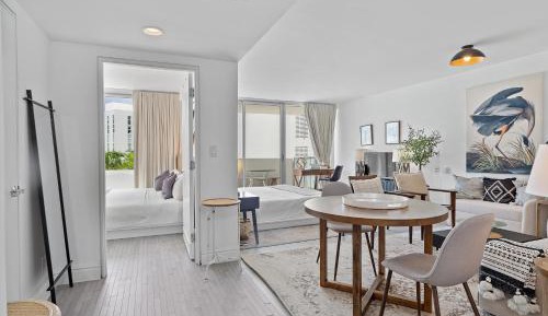 Deluxe King Suite