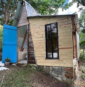 Deluxe Room (2 Adults + 1 Child)