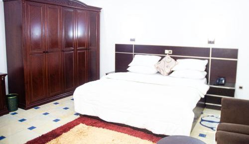 Deluxe King Room