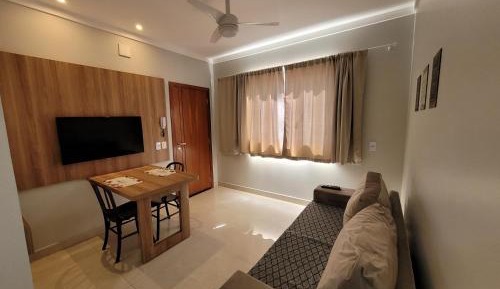 Studio Apartment with Queen Bed