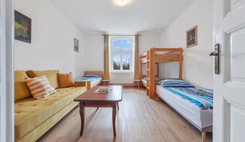 Apartment with Garden View
