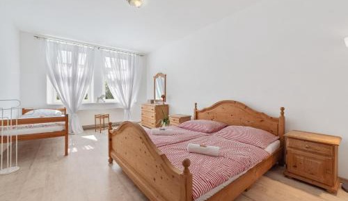 Superior One-Bedroom Apartment